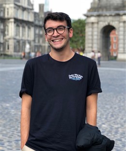 Granada.- El poeta Carlos Catena presenta en la Biblioteca de Andalucía 'Los días hábiles', Premio Hiperión 2019