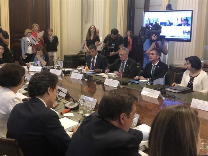 Murcia reclama al Estado que amplíe las ayudas de inversiones al sector del vino