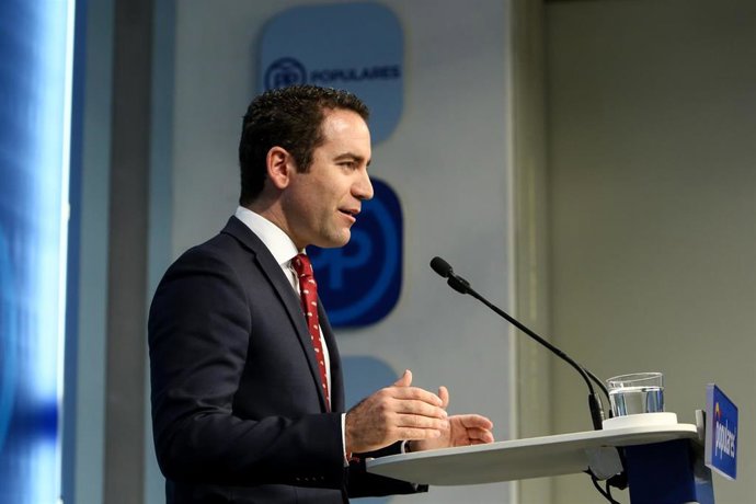 'Génova' desautoriza a Ayuso y dice que el PP no facilitará que Sánchez sea investido porque no es un partido "bisagra" 