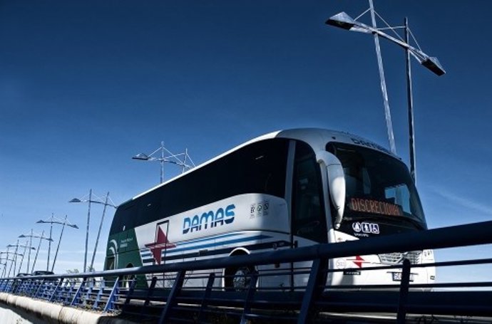 Huelva.- Adelante Andalucía reclama que se incrementen los autobuses entre la capital y Punta Umbría antes de julio