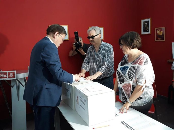 Ximo Puig afirma tener "confianza absoluta" en que se llegará a un acuerdo para formar un Botnic II