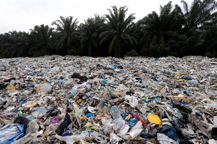 Malasia.- Malasia planea devolver 3.000 toneladas de basura a sus países de origen
