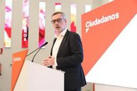 Villegas insiste en que no negocian con Vox en Madrid aunque hablarán esta mañana para pedir el voto en la Asamblea