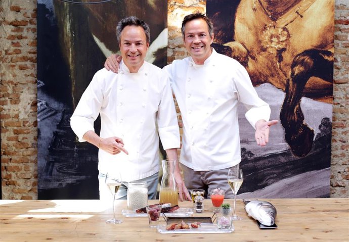 Aprende los mejores trucos de los hermanos Torres mientras cenas en  Dos Cielos del Palacio de los Duques