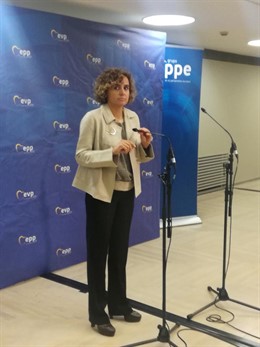 Montserrat (PP) dice que Sánchez no puede pedir a su partido lo que "ha ninguneado durante un año"