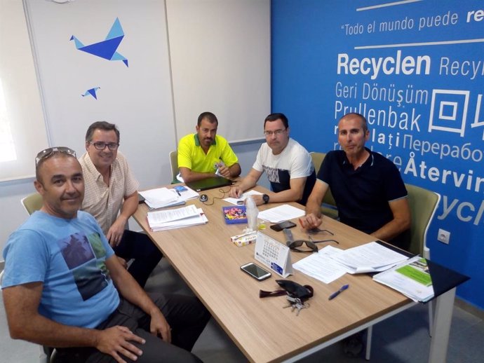 Sevilla.-Concluye el conflicto de la planta de reciclaje de la Mancomunidad Campiña 2000 con la firma del nuevo convenio
