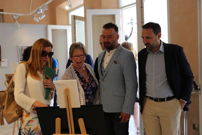 Sevilla.- Una muestra con pinturas o esculturas de artistas con discapacidad conmemora el 40 aniversario de Paz y Bien