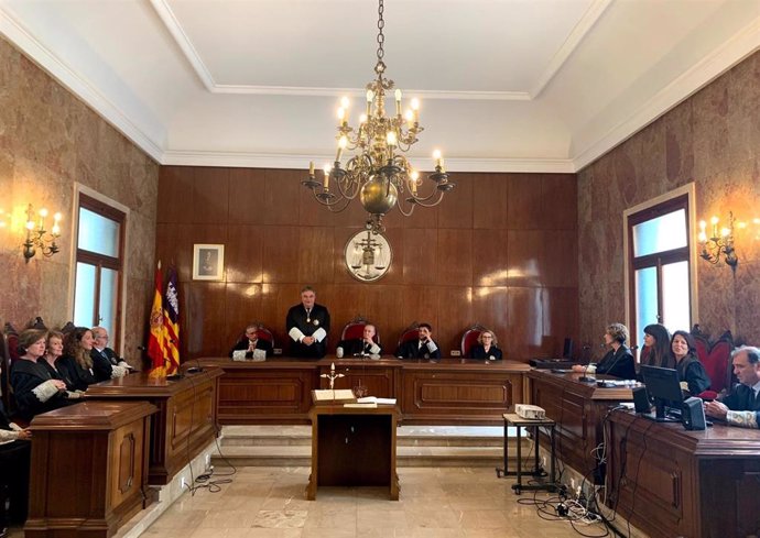 Baleares cuenta con dos nuevas fiscales que han jurado su cargo en un acto celebrado en el TSJIB