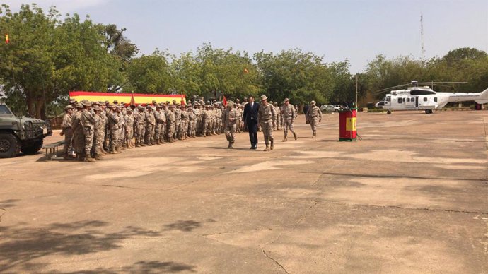Pedro Sánchez llega a Mali para visitar a las tropas españolas