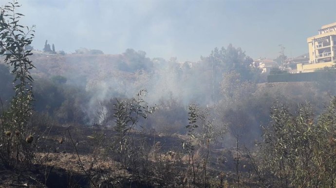 Málaga.- Sucesos.- Declarado un incendio forestal en el paraje Riviera del Sol de Mijas