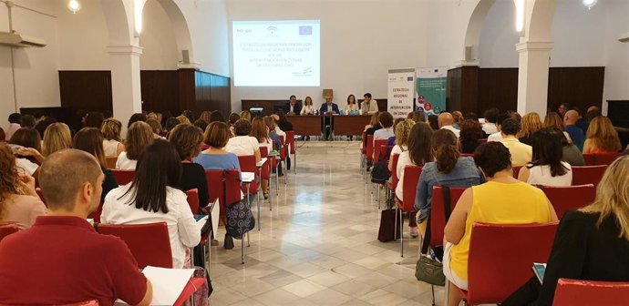 Sevilla.- Arranca el nuevo Zonas tras estar suspendidas las labores desde el pasado 11 de enero