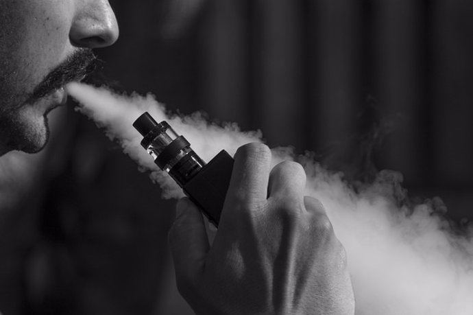 Los cigarrillos electrónicos con nicotina dificultan la eliminación del moco de las vías respiratorias