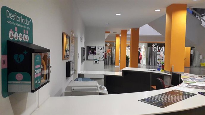 Aragón.- El Ayuntamiento de Monzón instala un desfibrilador automático en el centro cívico