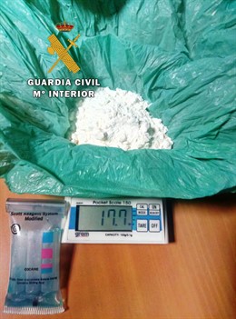 Jaén.- Sucesos.- Detenidas cuatro personas en Torreperogil por llevar cocaína y hachís entre sus prendas de vestir