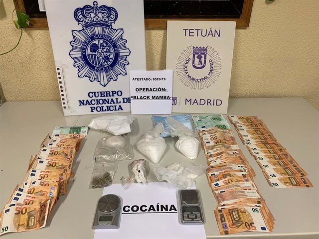 Sucesos.- Siete detenidos y casi un kilo de cocaína requisada en varios pisos de Tetuán