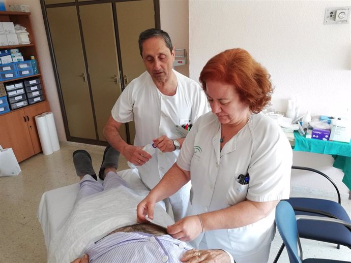 Huelva.-El Hospital Infanta Elena reactiva su consulta de ostomía para enseñar a los pacientes a vivir con su enfermedad