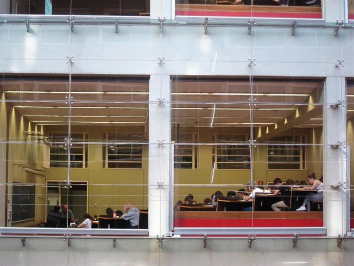 Salvador Espriu y la extinción de las abejas, en el examen de Catalán de las PAU