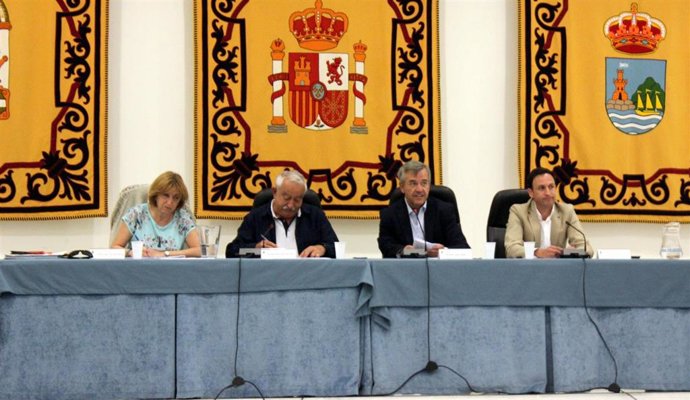 Málaga.- El Pleno de Estepona informa de la reducción del 60% de la "deuda heredada", que se sitúa en 123 millones