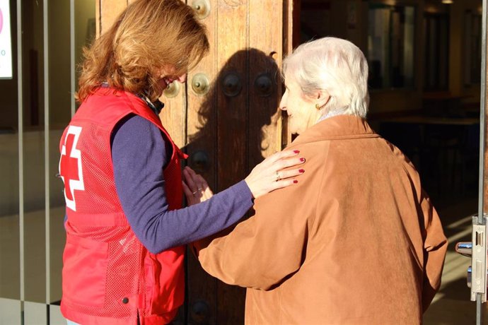 Cruz Roja organiza una jornada profesional para promocionar el buen trato hacia las personas mayores