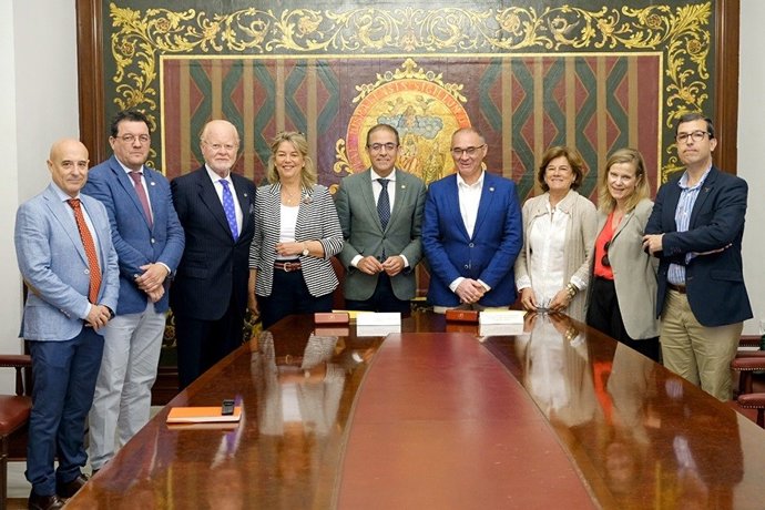 Sevilla.- La US colaborará con la Fundación Puerta América en actividades de conmemoración de la primera vuelta al mundo