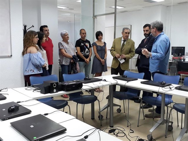 Jaén.- Andalucía Compromiso Digital acercó las TIC a 7.252 personas en 2018 mediante 1.334 acciones formativas
