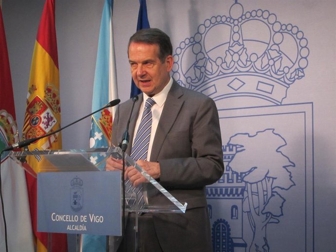 TURISMO.- Abel Caballero culpa a la Xunta de la caída de viajeros en Peinador