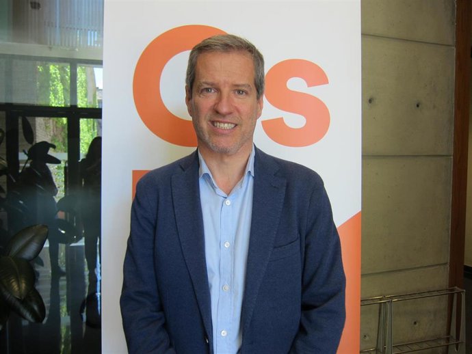 Pérez (Cs) sostiene que solo ha hablado con el PP de estrategias y programas y vuelve a invitar al PAR a negociar