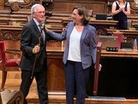 Trias rep la vara de comandament d'honor en el seu últim ple com a regidor