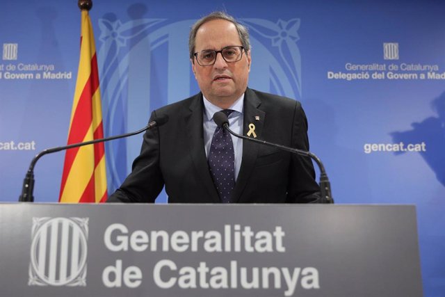 El presidente de la Generalitat, Quim Torra, atiende a los medios de comunicación en la delegación del Govern en la Calle Alcalá de Madrid tras finalizar la sesión del juicio por el procés