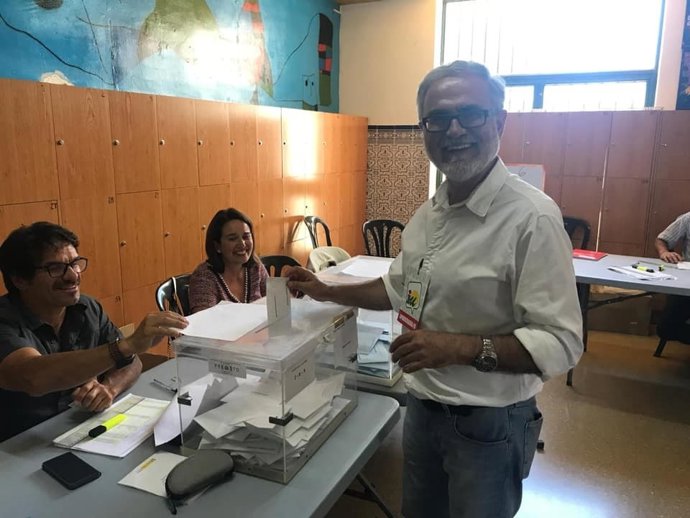 Málaga.- 26M.- El portavoz de IU en Rincón de la Victoria renuncia a su acta por incompatibilidad laboral