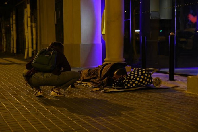 Arrels localitza 1.195 'sense sostre' als carrers de Barcelona, un 25% més