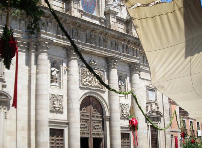 Corpus Toledo 2017, calles, adornos, toldo, flores, recorrido             