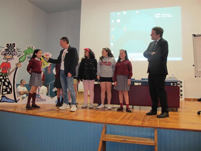 Explora o "la historia de un éxito" con los alumnos que tiene "hambre de aprender"