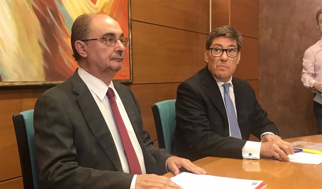 AV.-PSOE y PAR firman las bases programática de Gobierno con "el compromiso" de Ábalos de impulsar una agenda aragonesa