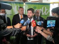 López Miras (PP) confirma que la negociación "avanza" para lograr un "acuerdo programático" pero no habla de "sillones"