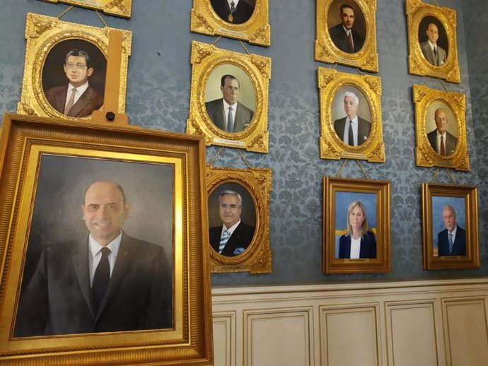 Alacant.- El quadre de Gabriel Echávarri ja est situat en el Saló Blau de l'Ajuntament