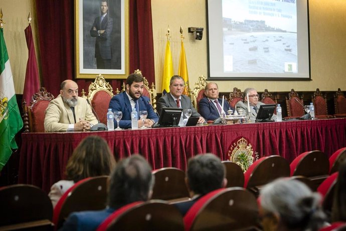Cádiz.- El delegado de Justicia destaca la labor fundamental de los forenses en el esclarecimiento de delitos