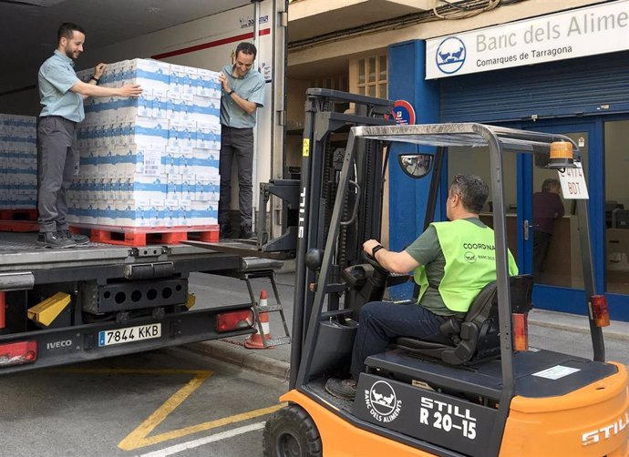 Mercadona dona 13.500 litros de leche el Banco de Alimentos de las comarcas de Tarragona