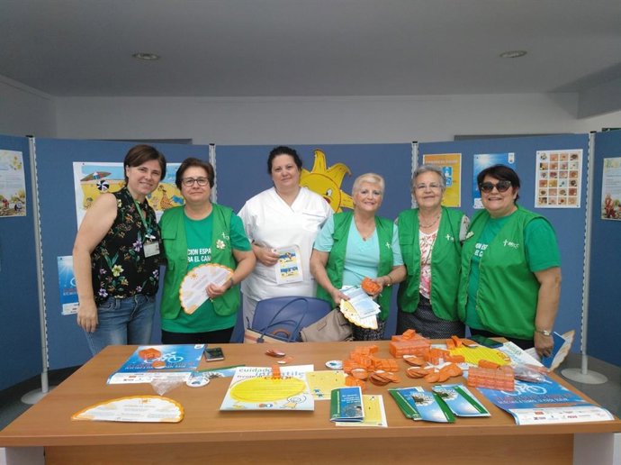 Los hospitales de la Agencia Sanitaria Alto Guadalquivir advierten sobre los peligros del cáncer de piel y el calor
