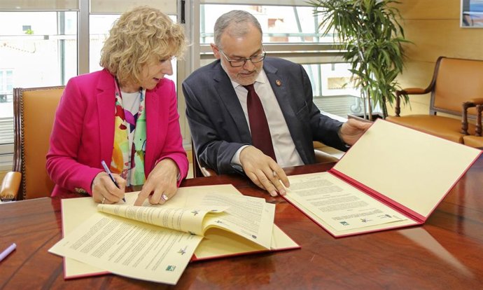 Gobierno y UC firman el convenio para poner en marcha la Cátedra de Igualdad y Estudios de Género