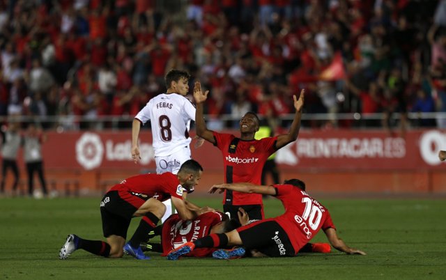 Fútbol/Liga 123.- Crónica del Mallorca - Albacete, 2-0