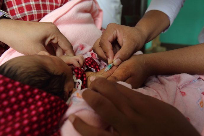 Una iniciativa de Unicef, Iberia y Amadeus permite vacunar a 95.000 niños de la triple vírica en Cuba durante 2018