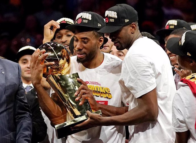 Baloncesto/NBA.- Kawhi Leonard da a Toronto su primer anillo y consigue su segundo MVP de las Finales de la NBA