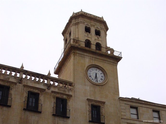 Alicante.- Barcala apela a la "responsabilidad" de los grupos para aprobar definitivamente los presupuestos el martes