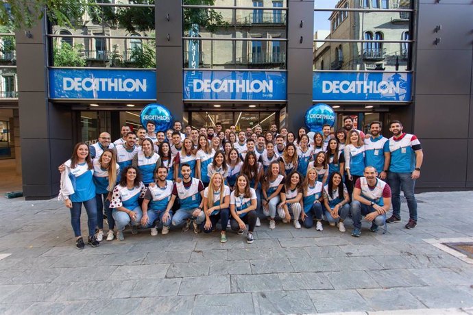 Sevilla.- Decathlon eleva a 5 sus tiendas en la provincia abriendo su primera de gran formato en el centro de la capital