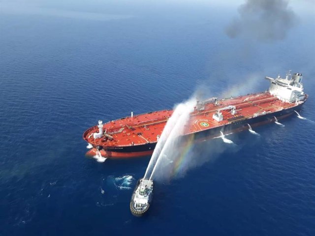 O.Próximo.- Irán envía a sus expertos al lugar del presunto ataque a los cargueros