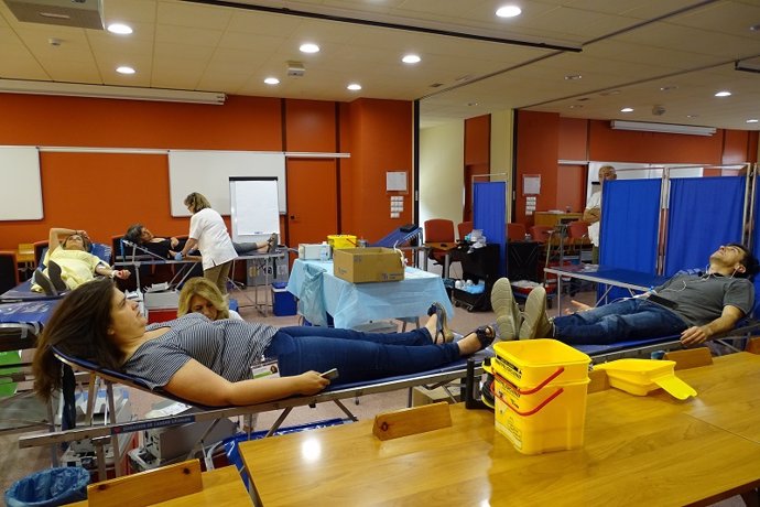 Granada.- La Escuela Andaluza de Salud Pública se suma al reto 'Dona sangre' con una colecta en sus instalaciones