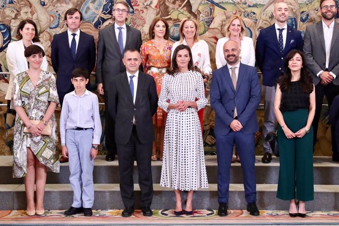 La Reina Letizia recibe a los galardonados en la XII edición de los Premios Buenos días, Javi y Mar: por un mundo mejor