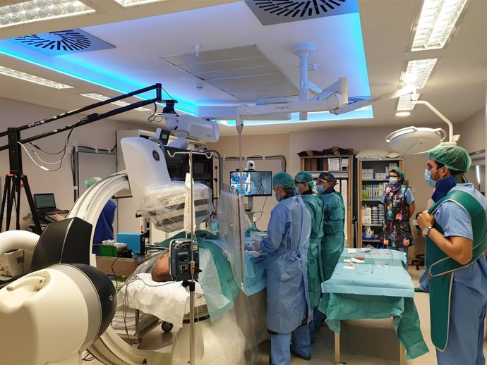 Granada.- Profesionales se forman en las últimas técnicas en intervencionismo cardiológico complejo