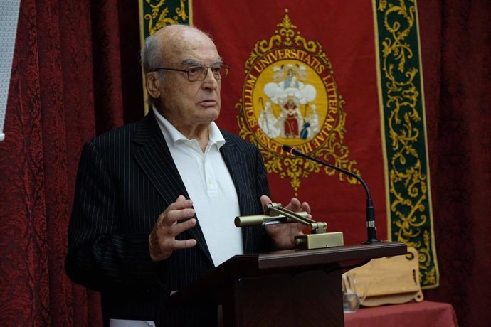 Sevilla.- Luis Gordillo